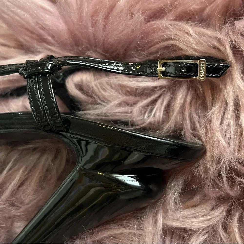 Chanel black patent leather with white cap toe Slingback pumps - Picture 5 of 15